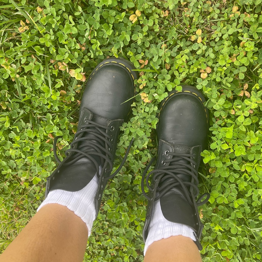 1460 8-Eye Boot in Black
Dr. Martens